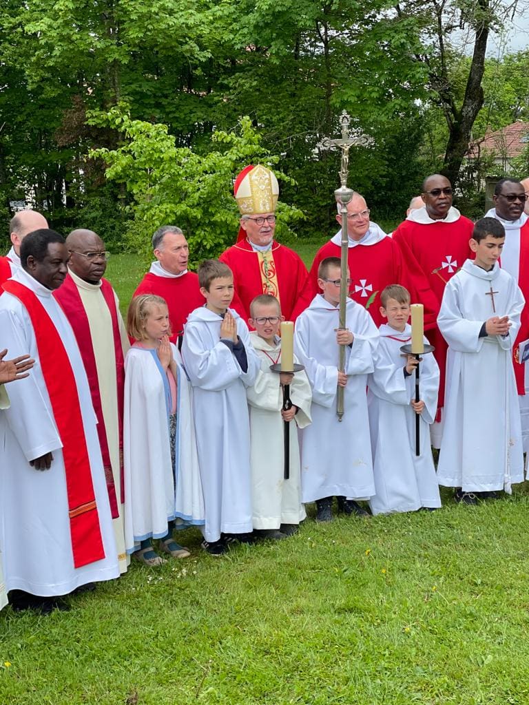 Autour de Mgr Georges Colomb